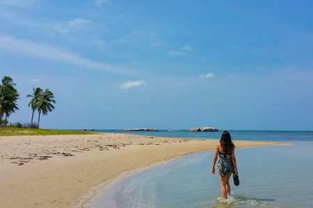 Pasikudah beach Girl