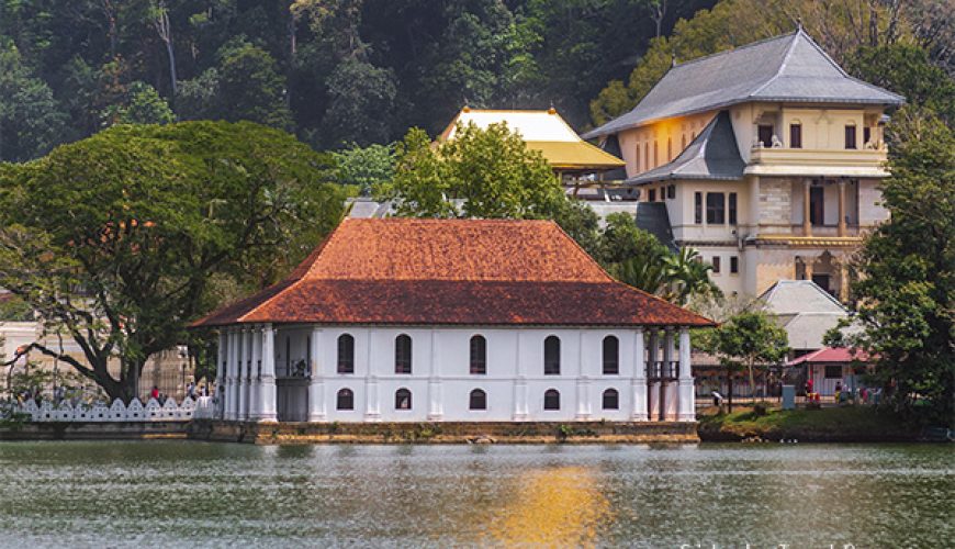 kandy-lake-and-famous-city-l